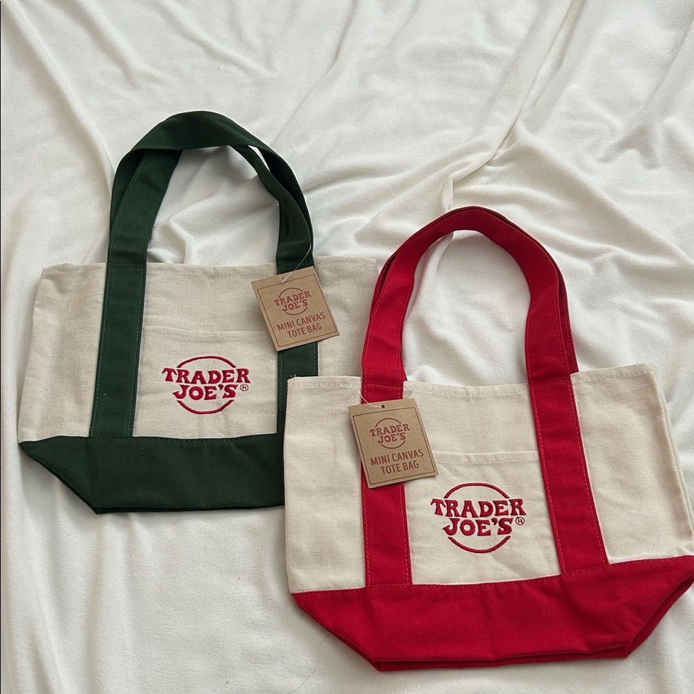 Trader Joe’s Mini Canvas Tote Bag Set - Red and Green “NWT”